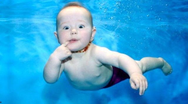 宝宝潜水视频,萌娃潜水初体验