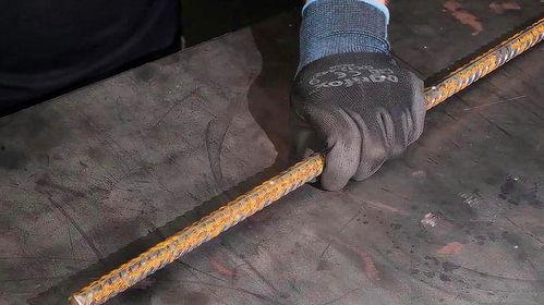 自制小型简易火铳视频,揭秘传统火器制作过程