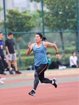 花样跳绳的视频,动感十足，活力四溢的健身新潮流